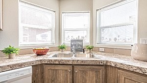 Canyon Lake / 24502K Kitchen 84323